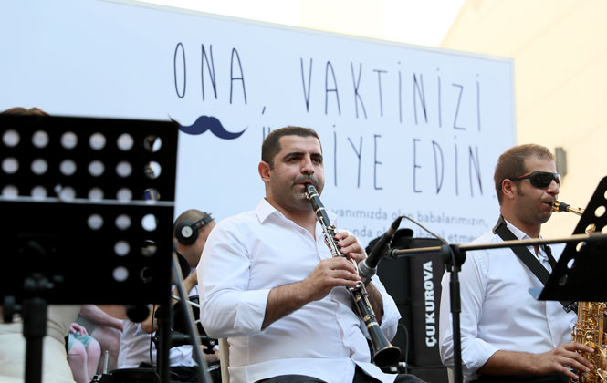 Mersin'de Babalar Günü Nedeniyle Kent Orkestrası Sayesinde Coşkulu Anlar Yaşandı