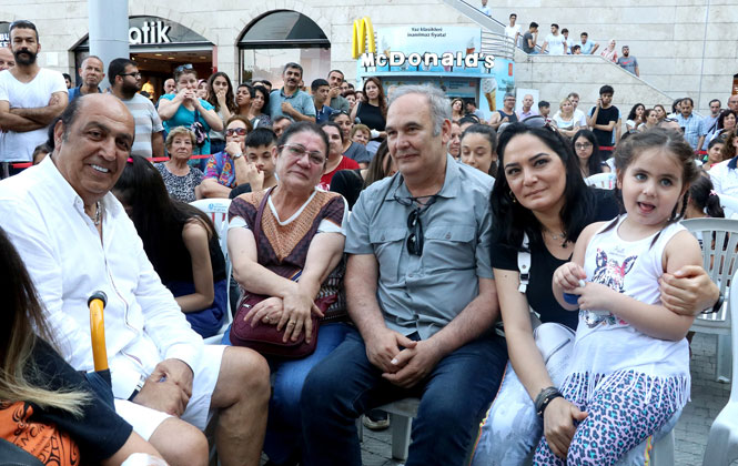 Mersin'e Gelen Hababam Sınıfı Oyuncuları Kente’e Hayran Kaldı