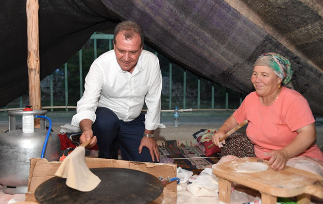 Mersin Büyükşehir Belediye Başkanı Vahap Seçer, 46. Uluslararası Silifke Müzik ve Folklor Festivali’nin Açılışına Katıldı