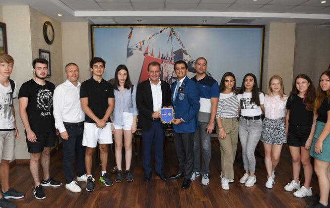 Yabancı Öğrenciler Mersin’de Yelken Sporunu Öğrenecek