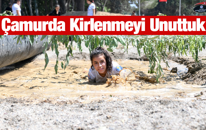 Mersin'de Çocuklar Çamura Bulanıp, Doyasıya Kirlendiler