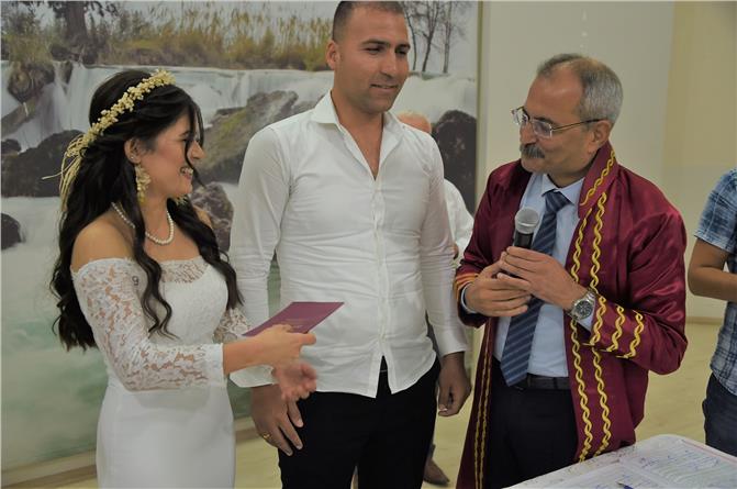 Tarsus Belediye Başkanı Bozdoğan, İlk Nikâhını Kıydı