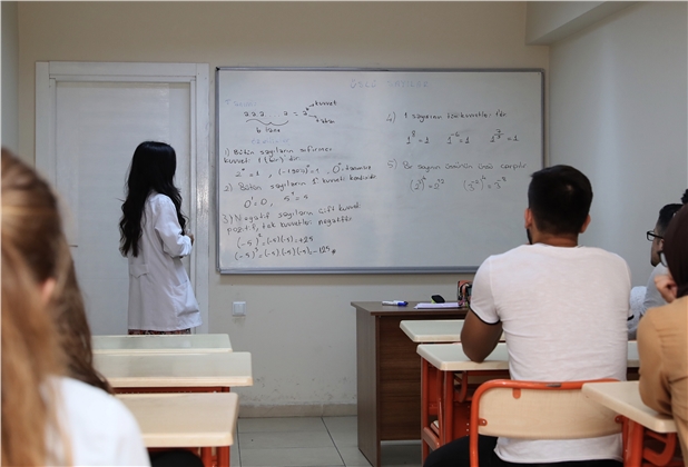 Mersin’de Başarılı Öğrenciler Üniversiteye Ücretsiz Hazırlıyor, Eğitim ve Öğretimi Destekleme Kurs Başvuruları Başladı