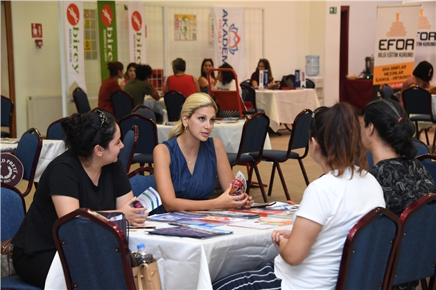 Üniversite Adayı Gençler Tercih Danışmanlığına Akın Etti