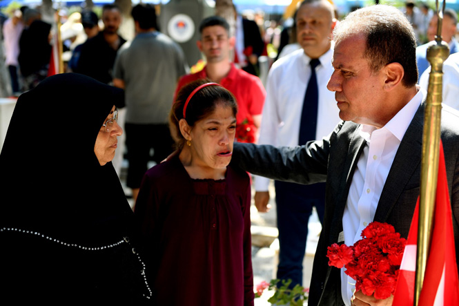 Mersin'de Şehitler Anısına, İhtiyaç Sahiplerine ve Kimsesizlere Dağıtılmak Üzere Arife Günü 20 Kurban Kesildi