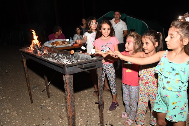 Mersin'de Anne ve Çocuklar İlk Kez Kamp Yaptı