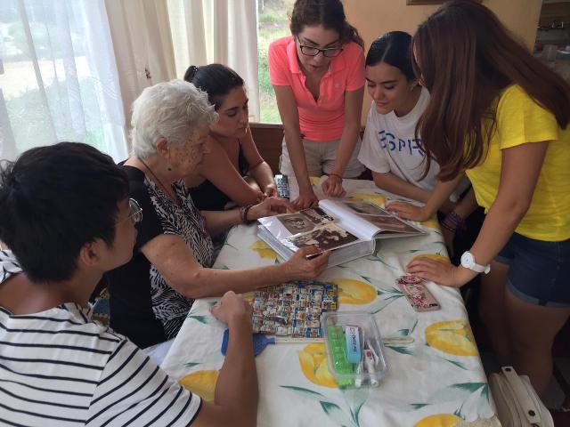 Meksika, İspanya, Hong Kong'tan Gelen Öğrenciler, Mersin Mezitli'deki Yaşlılara Yardım Etti