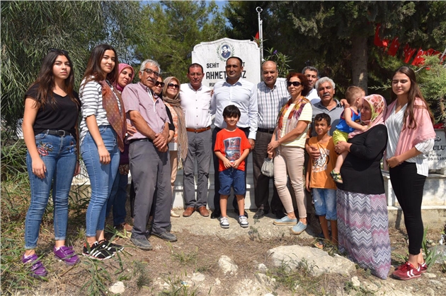 Ülkücü Şehit Boz, Kabri Başında Dualarla Anıldı