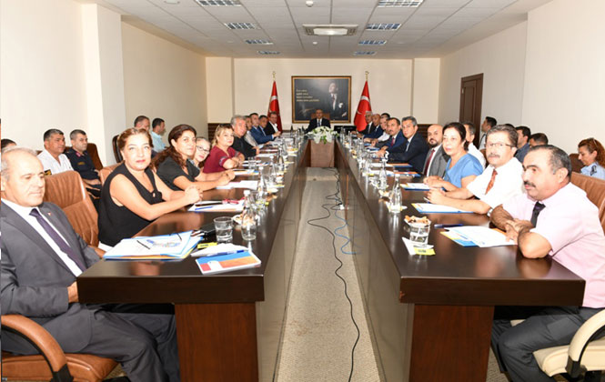 Mersin'de 2019-2020 Eğitim-Öğretim Yılı Güvenlik Toplantısı Vali Su Başkanlığında Yapıldı