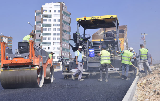 Mersin Yenişehir'de Asfalt Çalışmaları Sürüyor