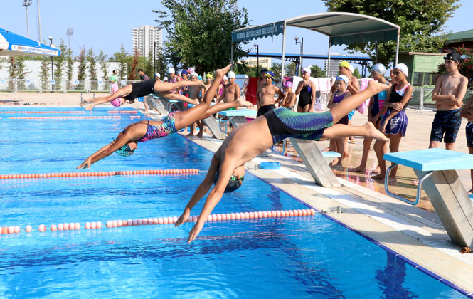 3 Bin 76 Kişi Mersin Büyükşehir’den Yüzme Eğitimi Aldı, Geleceğin Yüzücüleri Yetişiyor