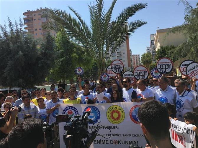 Mersin’de Kadın Öğretmenin Darp Edilmesi Protesto Edildi