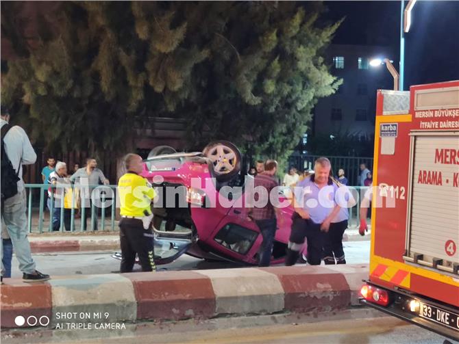 Mersin Tarsus'ta Sürücüsünün Kontrolünden Çıkan Otomobil, Üst Geçitten Takla Atarak İndi!