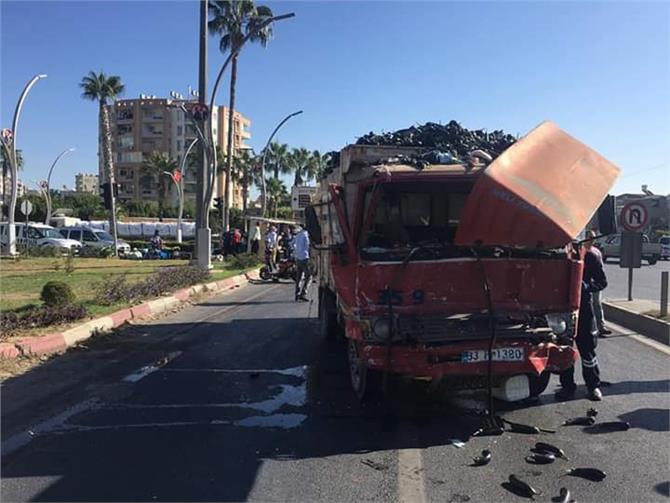 Mersin Tarsus’ta Meydana Gelen Kazada 2 Kişi Yaralandı.