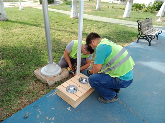 Mersin'de Sahipsiz Hayvanlar İçin Beslenme Durakları Yapıldı