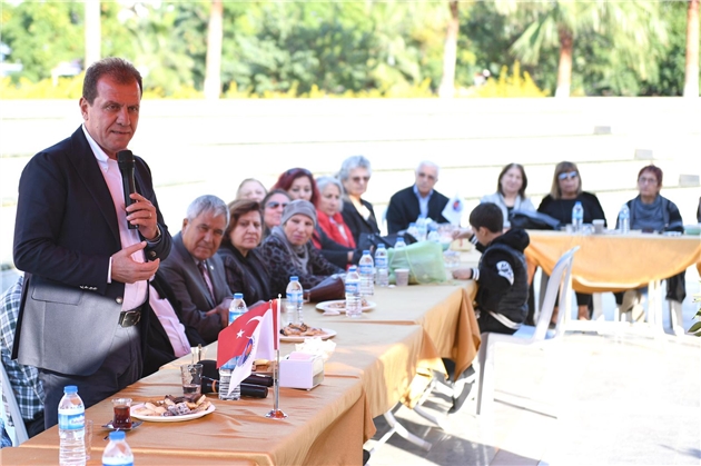 Başkan Seçer, Emekli Öğretmenler İle Bir Araya Geldi