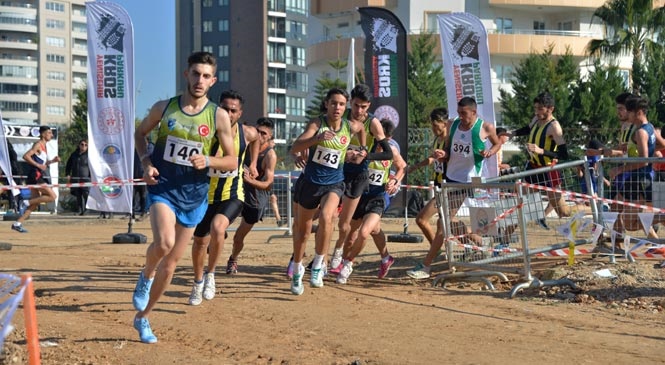 Mersin'de Spor Etkinliği, Kros Ligi Startı Yenişehir'de Verdi