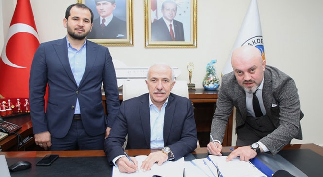 Mersin Akdeniz Belediyesi’nde Toplu İş Sözleşmesi İmzalandı