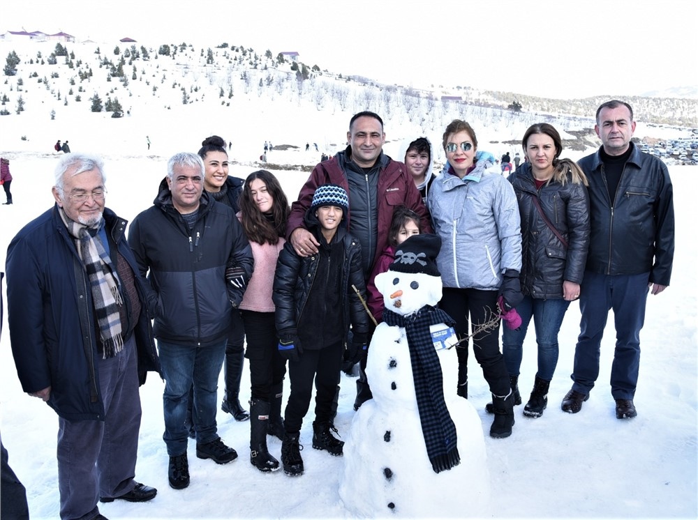 Mersin Kar Festivali! Toroslar Belediyesi Tarafından Arslanköy'de Düzenlenen Kar Festivalinin 1. Günü Coşkuyla Geçti