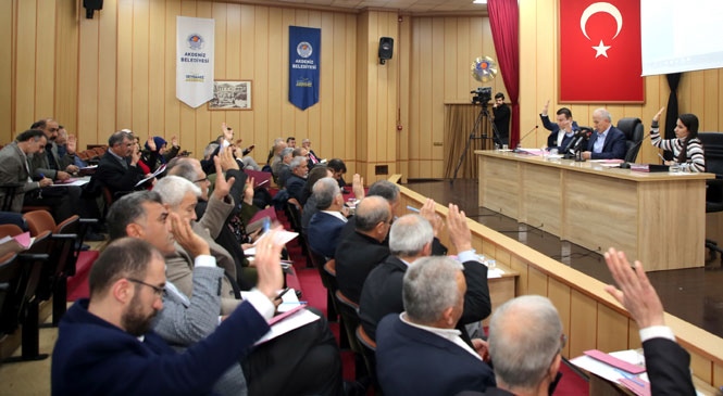 Akdeniz Belediye Başkanı Mustafa Gültak; "Yakaladığımız Sinerjiyi Kaybetmeyelim"
