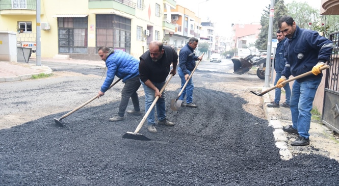 Toroslar’da Yol Çalışmaları Sürüyor