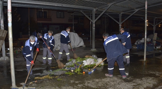 Yenişehir’de Pazar Yerleri Tertemiz