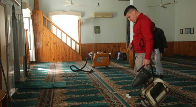 Erdemli Belediyesi’nden Türbe Camii’ye Önemli Hizmet