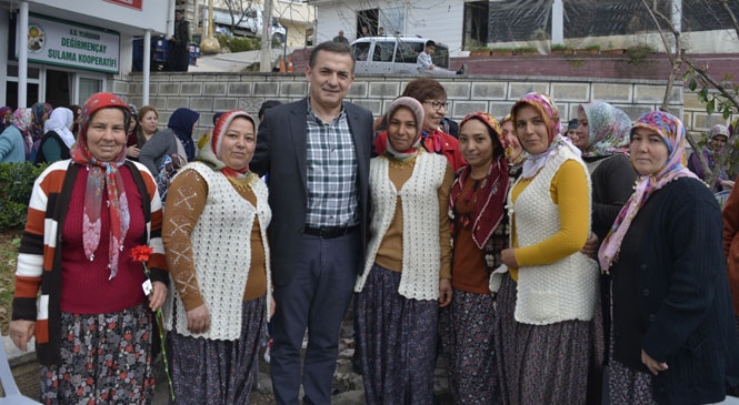 Başkan Özyiğit, 8 Mart’ı Emekçi Kadınlarla Kutladı