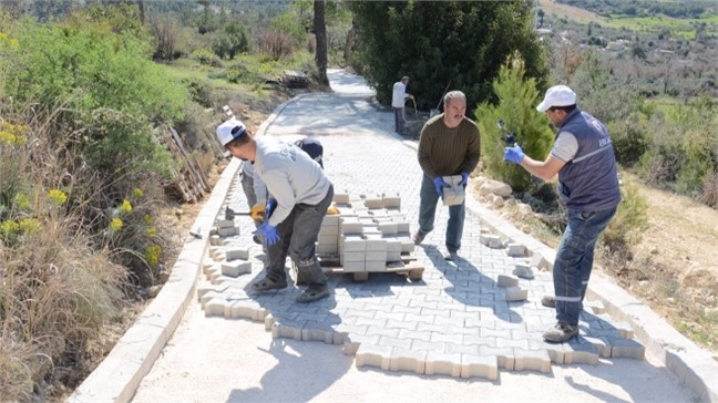 Gülnar Belediyesi Yol Çalışmalarını Hızlandırdı