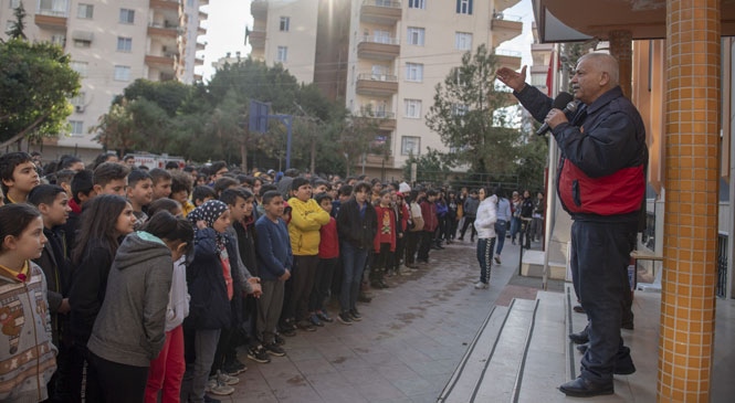 Öğrencilere Depremde Yapılması Gerekenler Anlatıldı