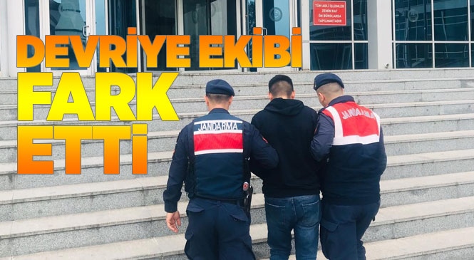 Mersin Tarsus Yenice’de Aracın Kapısını Açmaya Çalışırken Devriye Gezen Jandarma Ekipleri Fark Etti