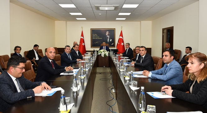 Mersin'de "İl Pandemi Koordinasyon Kurulu Toplantısı", Vali Ali İhsan Su Başkanlığında Gerçekleştirildi