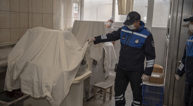 Mersin’de Ekmek Fırınlarına Sıkı Denetim! Büyükşehir Belediyesi, Fırıncılar Odası İle Birlikte Denetim Yapıyor