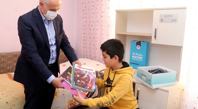 Akdeniz Belediye Başkanı Gültak, Bilsem’in Zeki Çocuklarını Ziyaret Etti