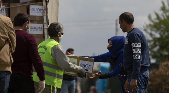 Mersin Büyükşehir, Uluslararası Göç Örgütü İle Mevsimlik Tarım İşçilerine Ulaştı