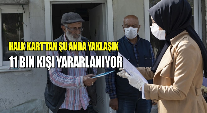 Mersin Büyükşehir, Halk Kart Başvurusu Onaylanan 65 Yaş Üzeri Veya Özel Durumu Olan Kişilerin Kartlarını Evlerine Götürüyor