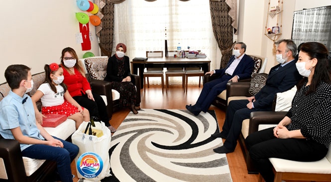 Vali Ali İhsan Su ve Eşi Zeliha Su, 23 Nisan’da Şehit Ailesini Ziyaret Etti