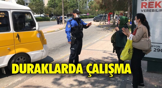 Mersin Polisi Duraklarda Bekleyen Vatandaşları Covid-19 Hakkında Bilgilendirildi