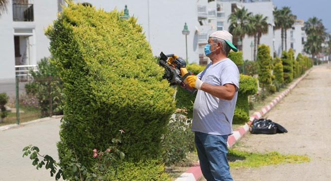 Erdemli’de Sahil Bandı ve Parklar Yaza Hazırlanıyor