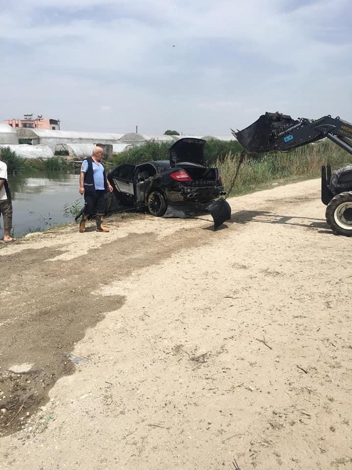 Mersin Akdeniz Adanalıoğlu’nda Kaza! İçinde 4 Kişinin Bulunduğu Lüks Otomobil Dereye Yuvarlandı: 3 Kişi Hayatını Kaybetti