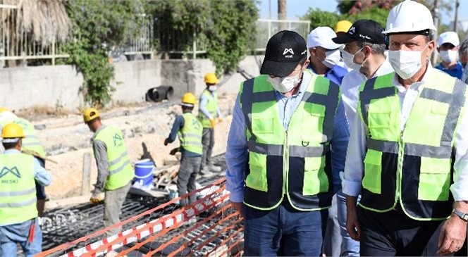 Başkan Seçer, Karacailyas Mahallesi’ndeki Yağmur Suyu Hattı Çalışmalarını Yerinde İnceledi