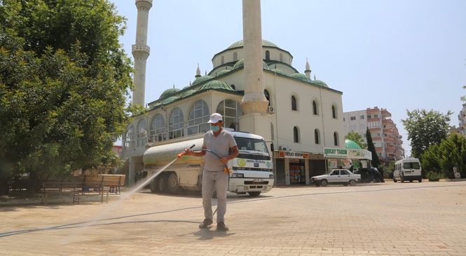 Erdemli’de Cuma Namazı İçin Belediye Ekipleri Seferber Oldu! İnsan Odaklı Anlayış, Sağlık Öncelikli Hizmet