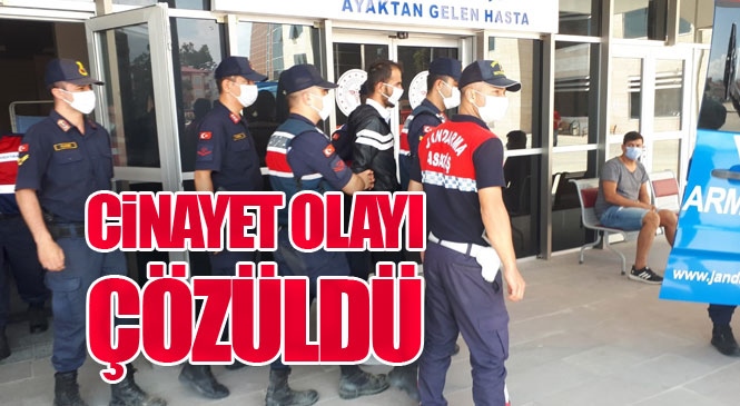 Mersin Anamur Çeltikçi Mahallesinde Jandarma Ekiplerinin Kontrol Etmek İstediği Araçtan İnerek Kaçan Şahısın Terk Ettiği Araçta Cinayet İşlendiği Ortaya Çıktı