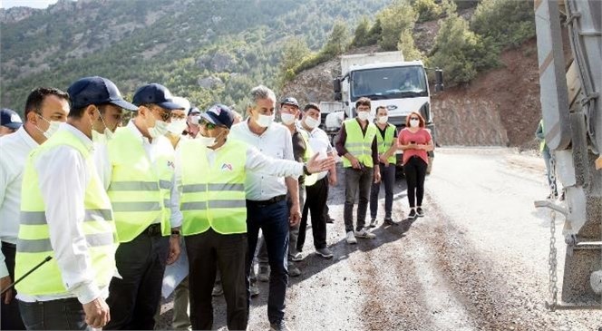 Mersin Büyükşehir, Koramşalı Mahallesi’nin 13 Kilometrelik Grup Yolunu Hem Genişletti Hem İyileştirdi