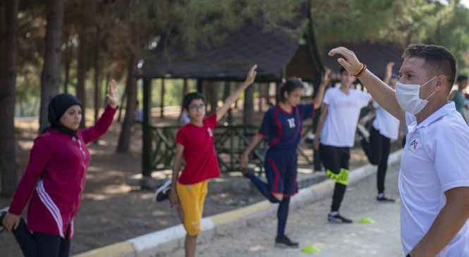 Geleceğin Sporcularını Spor Liselerine Hazırlayan Mersin Büyükşehir Belediyesi Açtığı Kurslar İle Gençler Sınavlara Ücretsiz Hazırlanıyor