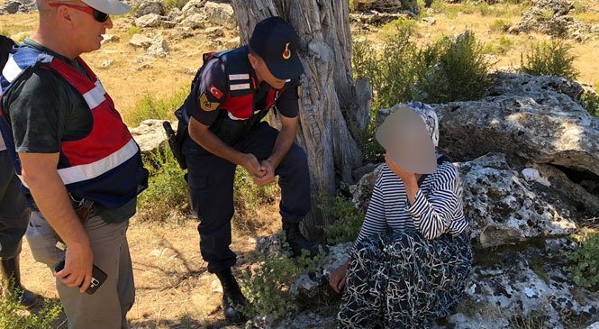 Mersin Anamur'da Kaybolan Kadın Evinden 10 Km Uzakta Bulundu