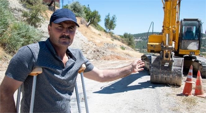 Mersin Büyükşehir, Gülnar’da Aşırı Yağışların Bozduğu Yolu Onarıyor! Gülnarlı Üreticinin Bir Sorunu Daha Büyükşehir’le Çözülüyor