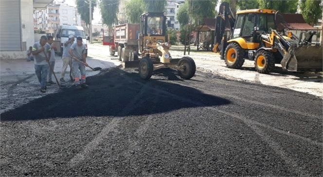 Akdeniz’de Fen İşleri Ekipleri, Her Mahalleye Hizmet Veriyor