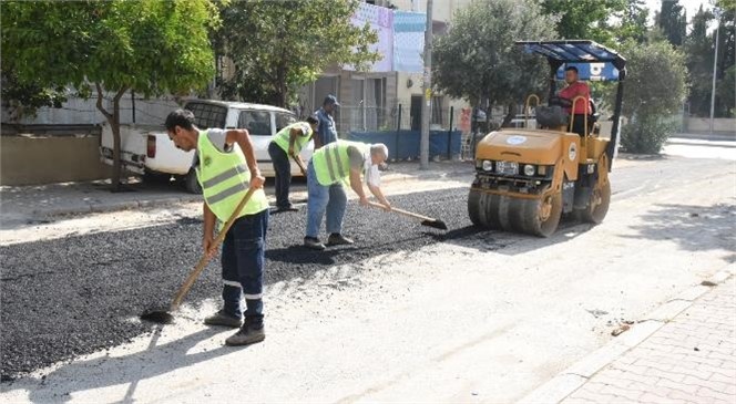 Toroslar'da Asfalt Serim Çalışmaları Devam Ediyor