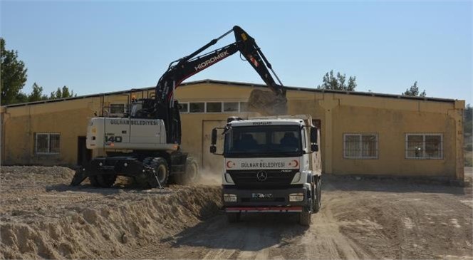 Gülnar'da Kuş Üzümü Paketleme Tesisi Kurulacak Olan Alanın Çevre Düzenleme Çalışmaları Başladı